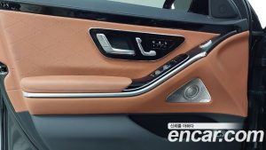 Mercedes-Benz S-Class S400 d 4MATIC 2023 года из Южной Кореи