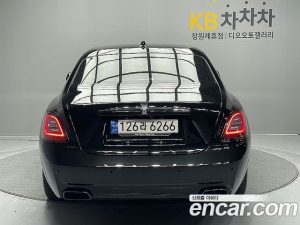 Rolls-Royce Ghost 6.7 V12 Black Badge 2023 года из Южной Кореи