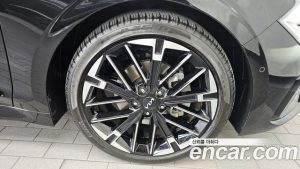 Kia K5 1.6 Turbo 2024 года из Южной Кореи