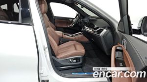 BMW X6 xDrive40i M Sport 2024 года из Южной Кореи