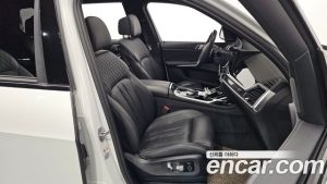 BMW X7 xDrive 40i M Sport 6 2023 года из Южной Кореи