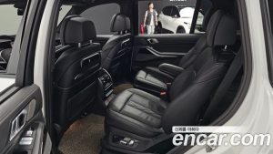 BMW X7 xDrive 40i M Sport 6 2023 года из Южной Кореи