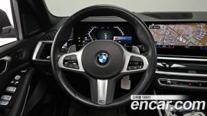 BMW X7 xDrive 40i M Sport 6 2023 года из Южной Кореи