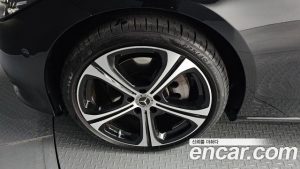 Mercedes-Benz C-Class C300 4MATIC Avantgarde 2023 года из Южной Кореи