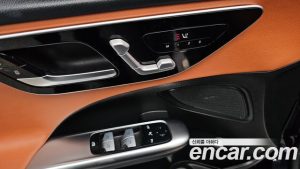 Mercedes-Benz C-Class C300 4MATIC Avantgarde 2023 года из Южной Кореи