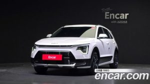 Kia Niro Signature 2025 года из Южной Кореи