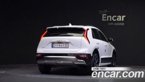 Kia Niro Signature 2025 года из Южной Кореи