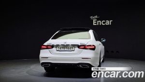 Mercedes-Benz E-Class E350 4MATIC AMG Line 2023 года из Южной Кореи