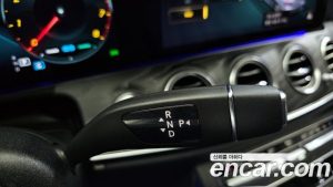 Mercedes-Benz E-Class E350 4MATIC AMG Line 2023 года из Южной Кореи