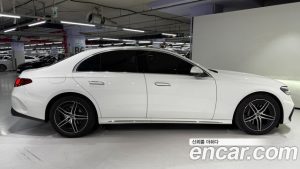 Mercedes-Benz E-Class E300 4MATIC AMG Line 2024 года из Южной Кореи