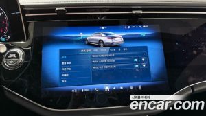 Mercedes-Benz E-Class E300 4MATIC AMG Line 2024 года из Южной Кореи