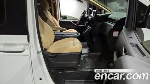 Hyundai Staria HEV 1.6 Wagon 5 2025 года из Южной Кореи