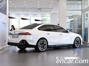 BMW 5-Series 530e M Sport 2025 года из Южной Кореи