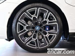 BMW 5-Series 530e M Sport 2025 года из Южной Кореи
