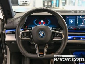 BMW 5-Series 530e M Sport 2025 года из Южной Кореи