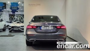 Mercedes-Benz E-Class E300e 4MATIC Exclusive 2023 года из Южной Кореи