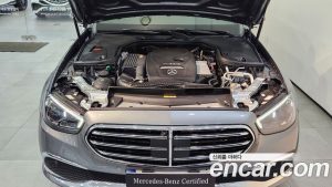 Mercedes-Benz E-Class E300e 4MATIC Exclusive 2023 года из Южной Кореи