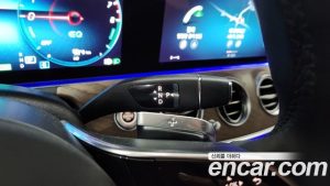 Mercedes-Benz E-Class E300e 4MATIC Exclusive 2023 года из Южной Кореи