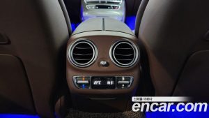 Mercedes-Benz E-Class E300e 4MATIC Exclusive 2023 года из Южной Кореи