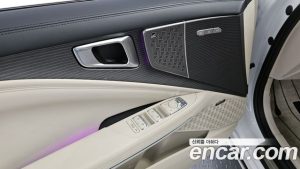 Kia K8 Signature 2025 года из Южной Кореи