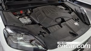 Porsche Cayenne 3.0 Coupe 2024 года из Южной Кореи