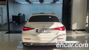 Mercedes-Benz C-Class C300 4MATIC Avantgarde 2024 года из Южной Кореи