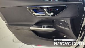 Mercedes-Benz C-Class C300 4MATIC Avantgarde 2024 года из Южной Кореи