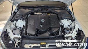 Mercedes-Benz C-Class C300 4MATIC Avantgarde 2024 года из Южной Кореи