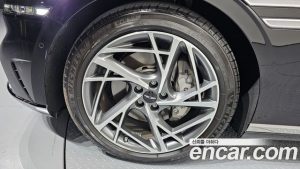 Genesis G90 Бензин 3.5 Turbo AWD 2025 года из Южной Кореи