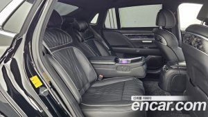 Genesis G90 Бензин 3.5 Turbo AWD 2025 года из Южной Кореи