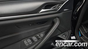 BMW 5-Series 520i M Sport 2023 года из Южной Кореи