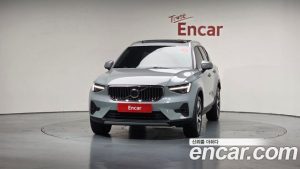 Volvo XC40 B4 Ultra Bright 2025 года из Южной Кореи