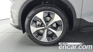 Volvo XC40 B4 Ultra Bright 2025 года из Южной Кореи
