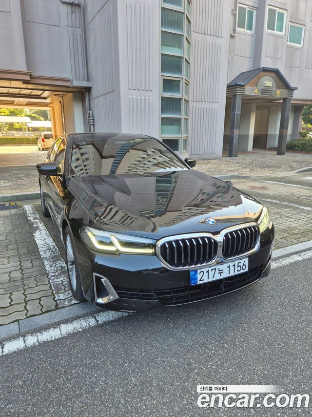 BMW 5-Series 520i Luxury 2023 года из Кореи