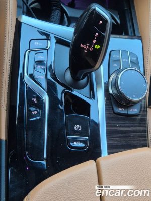 BMW 5-Series 520i Luxury 2023 года из Южной Кореи