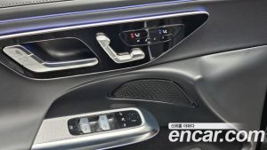 Mercedes-Benz E-Class E200 Avantgarde 2025 года из Южной Кореи