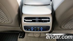 Genesis GV70 2.5T Бензин 2WD 2025 года из Южной Кореи