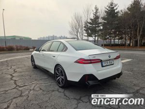 BMW 5-Series 530i xDrive M Sport 2024 года из Южной Кореи