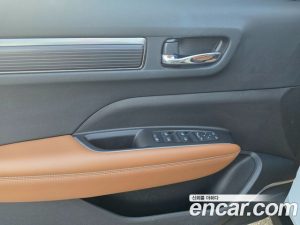 Renault-KoreaSamsung QM6 2.0 LPe RE Signature 2WD 2022 года из Южной Кореи