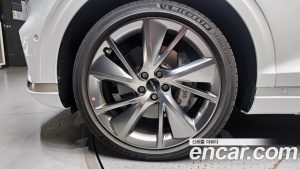Genesis GV70 2.5T Бензин 2WD 2025 года из Южной Кореи