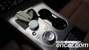 Genesis GV70 2.5T Бензин 2WD 2025 года из Южной Кореи