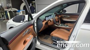 Genesis GV70 2.5T Бензин 2WD 2025 года из Южной Кореи
