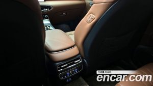 Genesis GV70 2.5T Бензин 2WD 2025 года из Южной Кореи