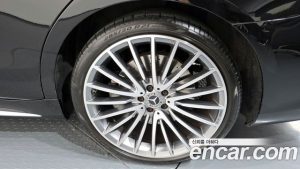 Mercedes-Benz S-Class S500L 4MATIC 2023 года из Южной Кореи