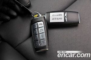 Genesis GV70 2.5T Бензин 2WD 2024 года из Южной Кореи