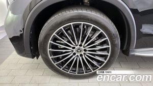 Mercedes-Benz GLC-Class GLC300 4MATIC AMG Line 2023 года из Южной Кореи