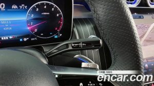 Mercedes-Benz GLC-Class GLC300 4MATIC AMG Line 2023 года из Южной Кореи