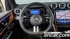 Mercedes-Benz GLC-Class GLC300 4MATIC AMG Line 2023 года из Южной Кореи