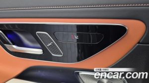 Mercedes-Benz GLC-Class GLC300 4MATIC AMG Line 2023 года из Южной Кореи