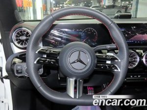 Mercedes-Benz CLA-Class CLA250 4MATIC 2025 года из Южной Кореи